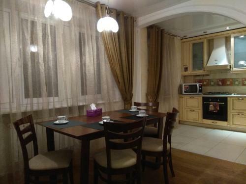 Apartment Na Ploshadi Lva Tolstogo