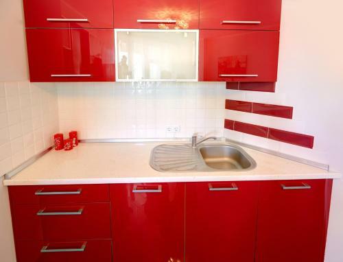 Sophie Red Apartments