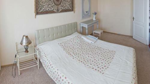 Apartment On Ihorivska 2/6