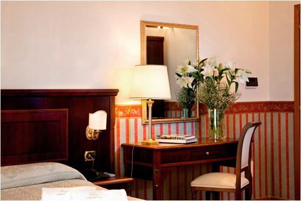 Napolit`amo Hotel Toledo