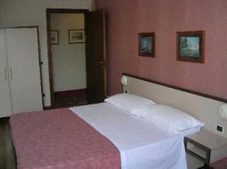 Hotel Versailles