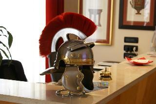 Hotel Versailles