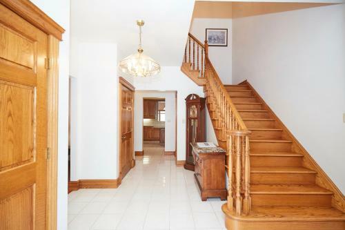 Niagara River Grand Mansion