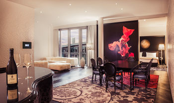 Hotel Kameha Grand