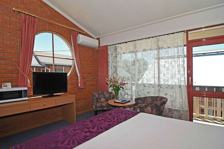 Hotel Comfort Inn Main Lead