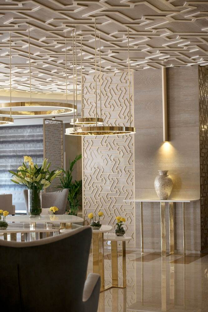 Aparthotel Two Seasons Hotel (former Gloria)