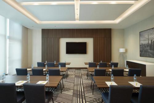 Hotel Hampton By Hilton Dubai Airport