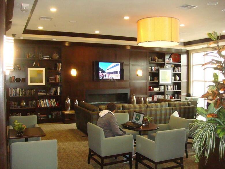 Crowne Plaza Hotel Anchorage-midtown