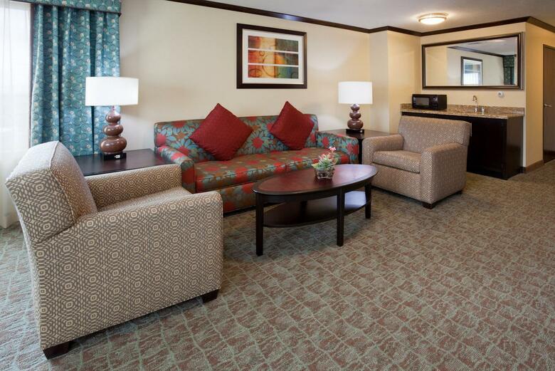 Crowne Plaza Hotel Anchorage-midtown