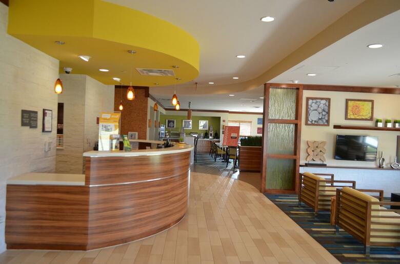Hotel Comfort Suites Bossier City