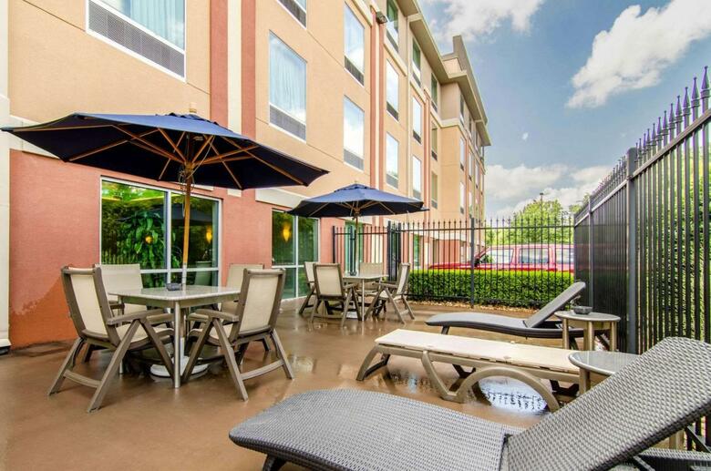 Hotel Comfort Suites Bentonville