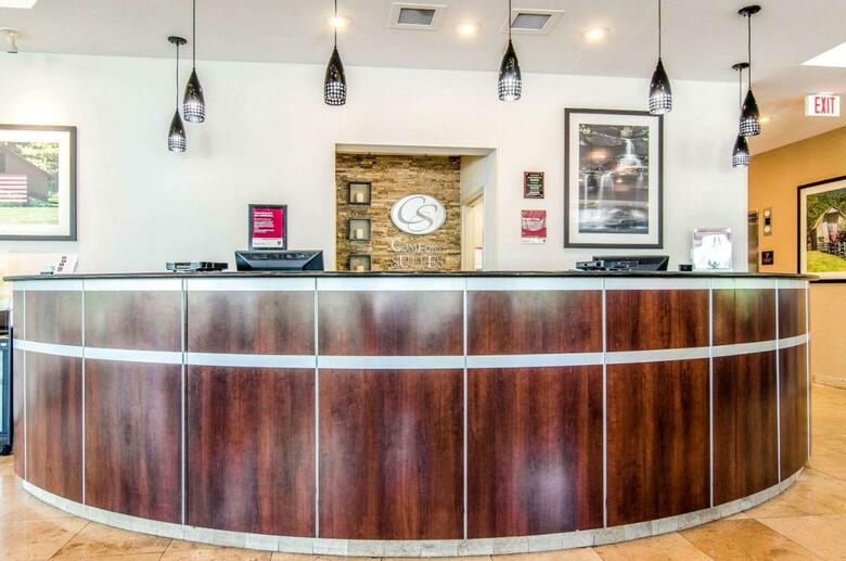 Hotel Comfort Suites Bentonville