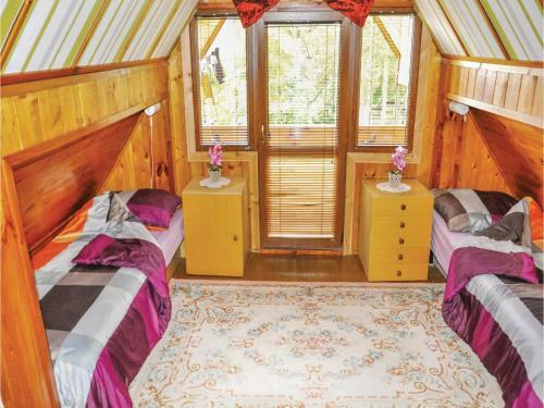 Three-bedroom Holiday Home In Smizany
