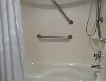 Hotel Quality Inn Grand Suites