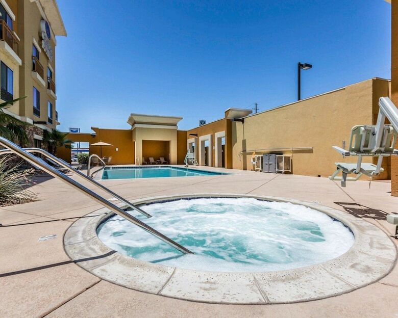 Hotel Comfort Suites Blythe