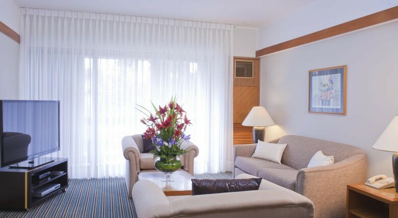 Sonesta Hotel El Olivar