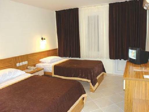 Hotel Monart City
