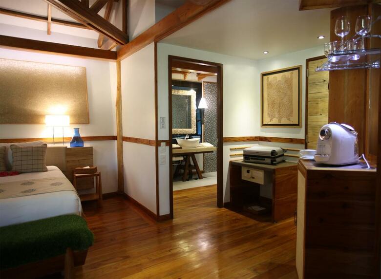 Donatela Hotel
