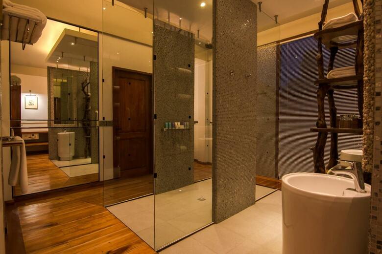 Donatela Hotel