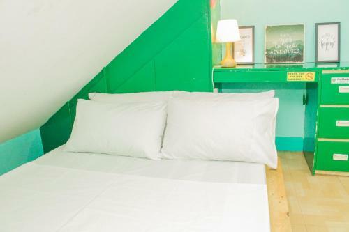 Nomadsmnl Backpackers Homestay