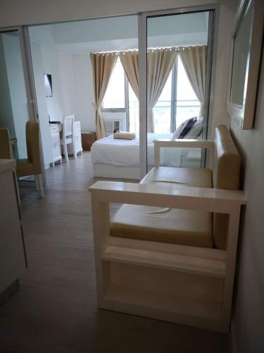 Apartamento Azure Beach Resort Residences - Condo For Rent