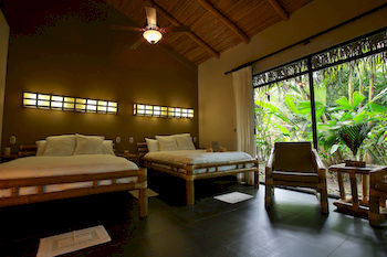 Hotel Clandestino Beach Resort