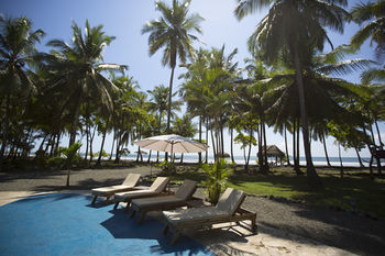 Hotel Clandestino Beach Resort