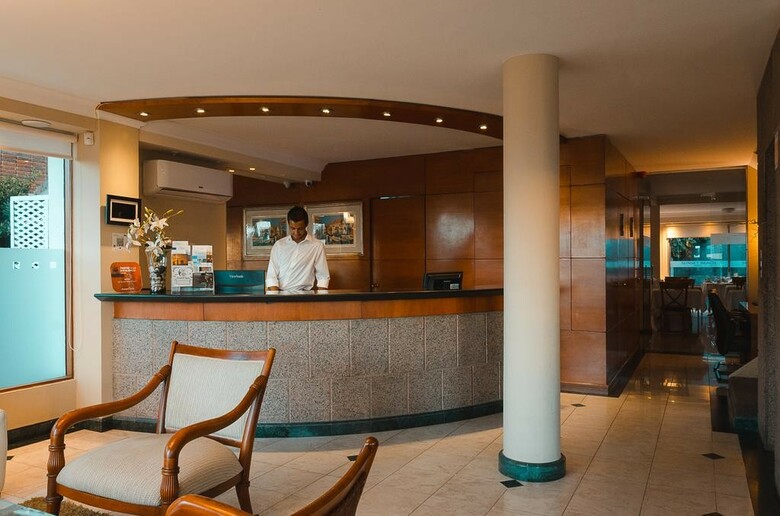 Uy Sunset Beach Hotel