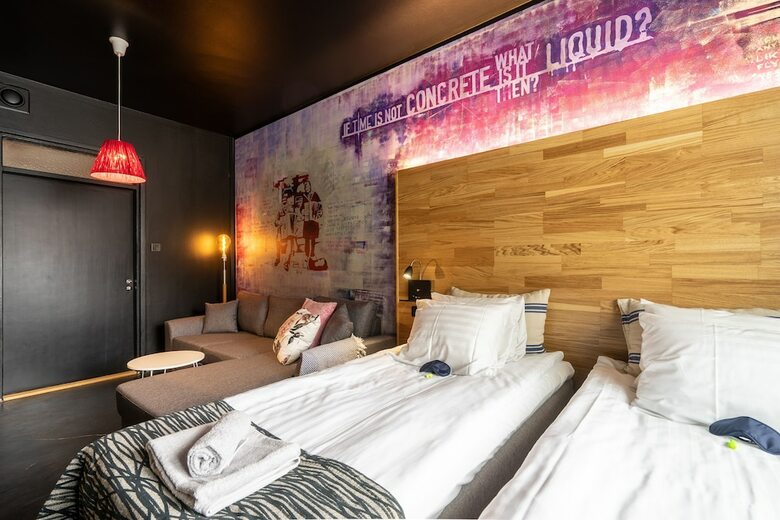 Time Hostel & Apartments