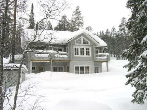 Holiday Home Luosto Villa D