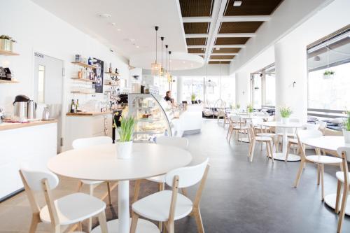 Hostel Caf� Koti