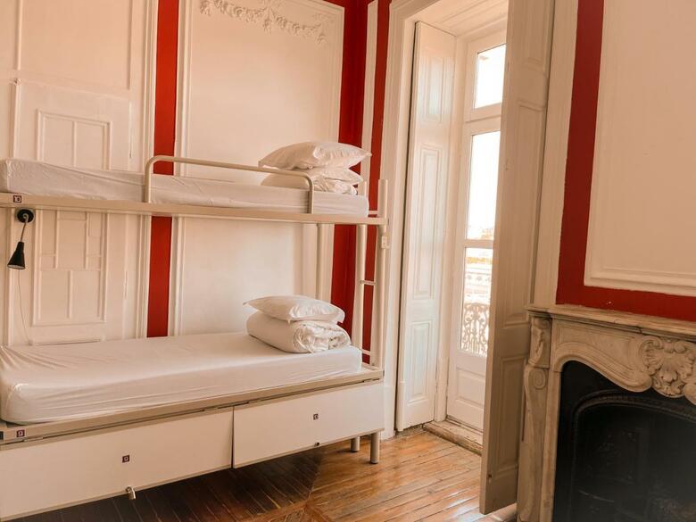 Hotel Hostal Equity Point Lisboa