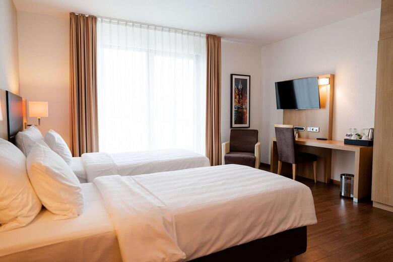Best Western Premier Hotel Lanzcarre