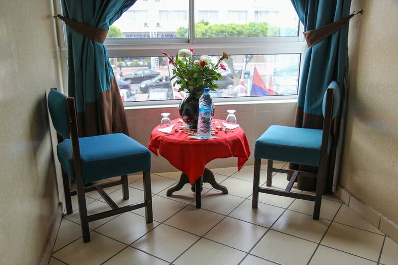New Farah Hotel
