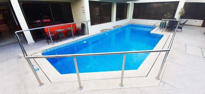 New Farah Hotel