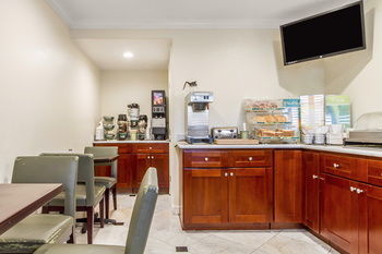 Hotel Quality Inn University