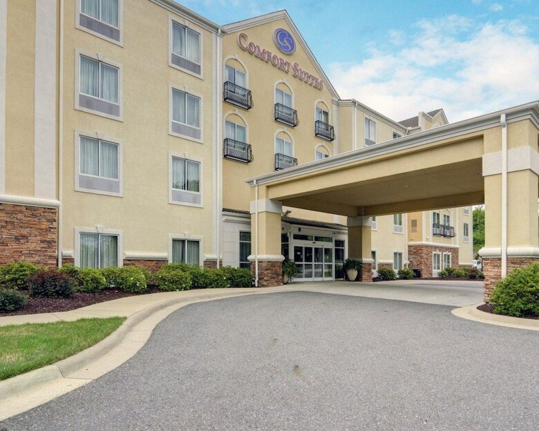 Hotel Comfort Suites