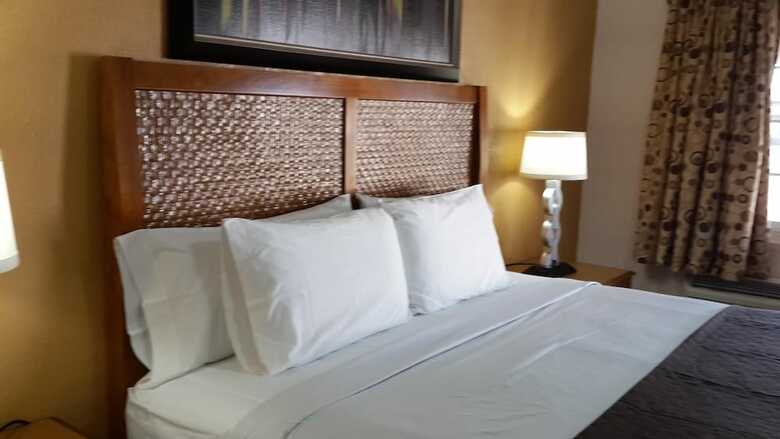 Hotel American Regency Inn
