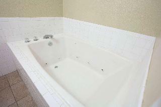 Hotel Quality Inn & Suites