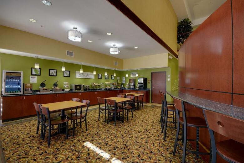 Hotel Sleep Inn & Suites