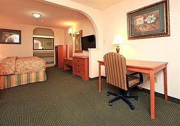 Hotel Quality Inn & Suites
