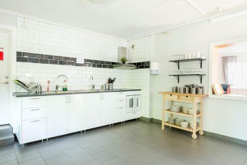 First Camp Bredsand-enk�ping