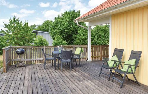 Five-bedroom Holiday Home In Farjestaden