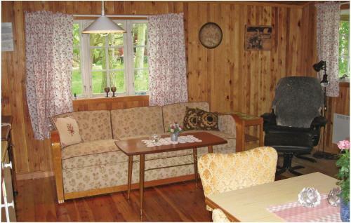 Two-bedroom Holiday Home In Hemse