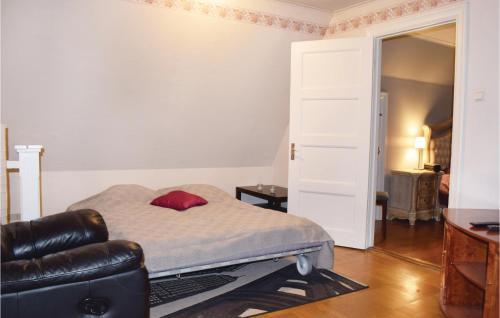 Five-bedroom Holiday Home In Hultsfred