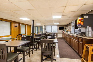 Hotel Quality Inn & Suites