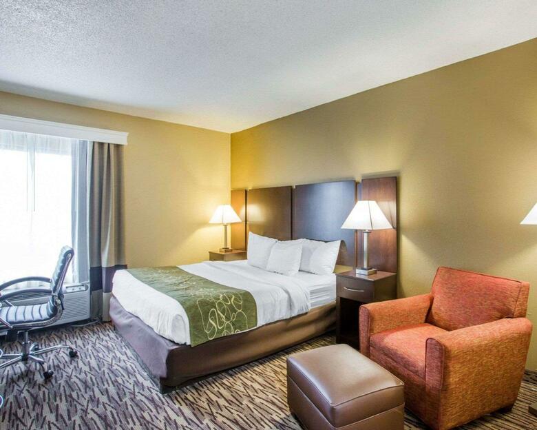 Hotel Comfort Suites