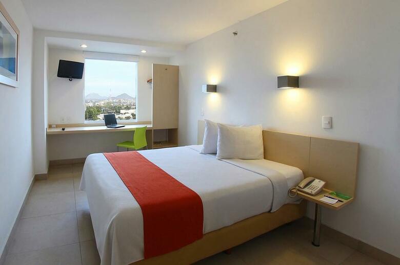 Hotel One Culiacan Forum