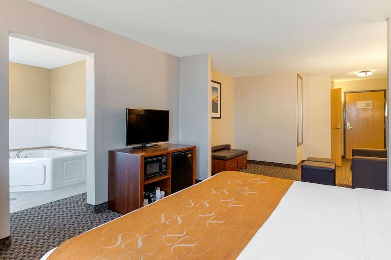 Hotel Comfort Suites