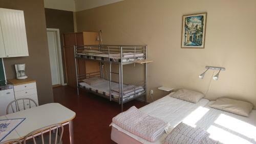 Hostal Tossene Vandrahem